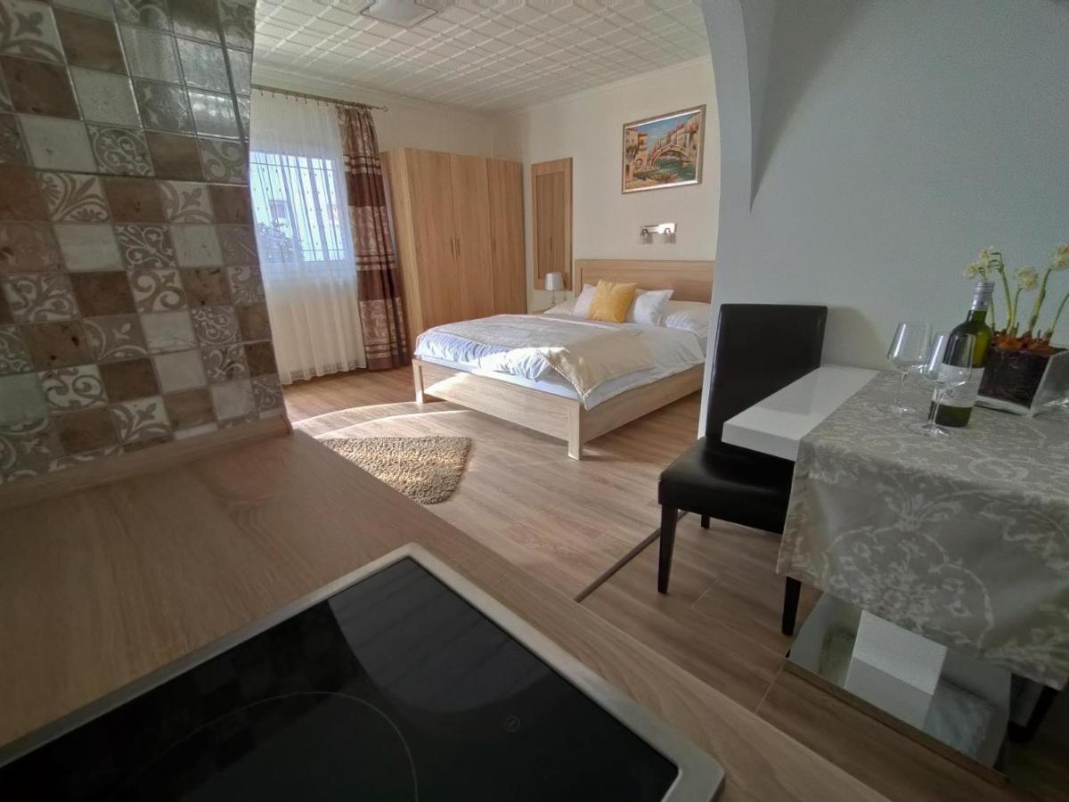 Szecsenyi Apartman Heviz Ngoại thất bức ảnh