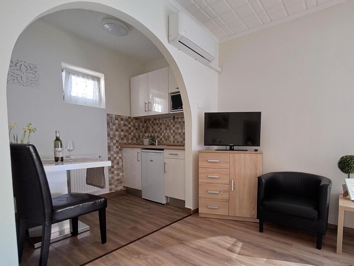 Szecsenyi Apartman Heviz Ngoại thất bức ảnh