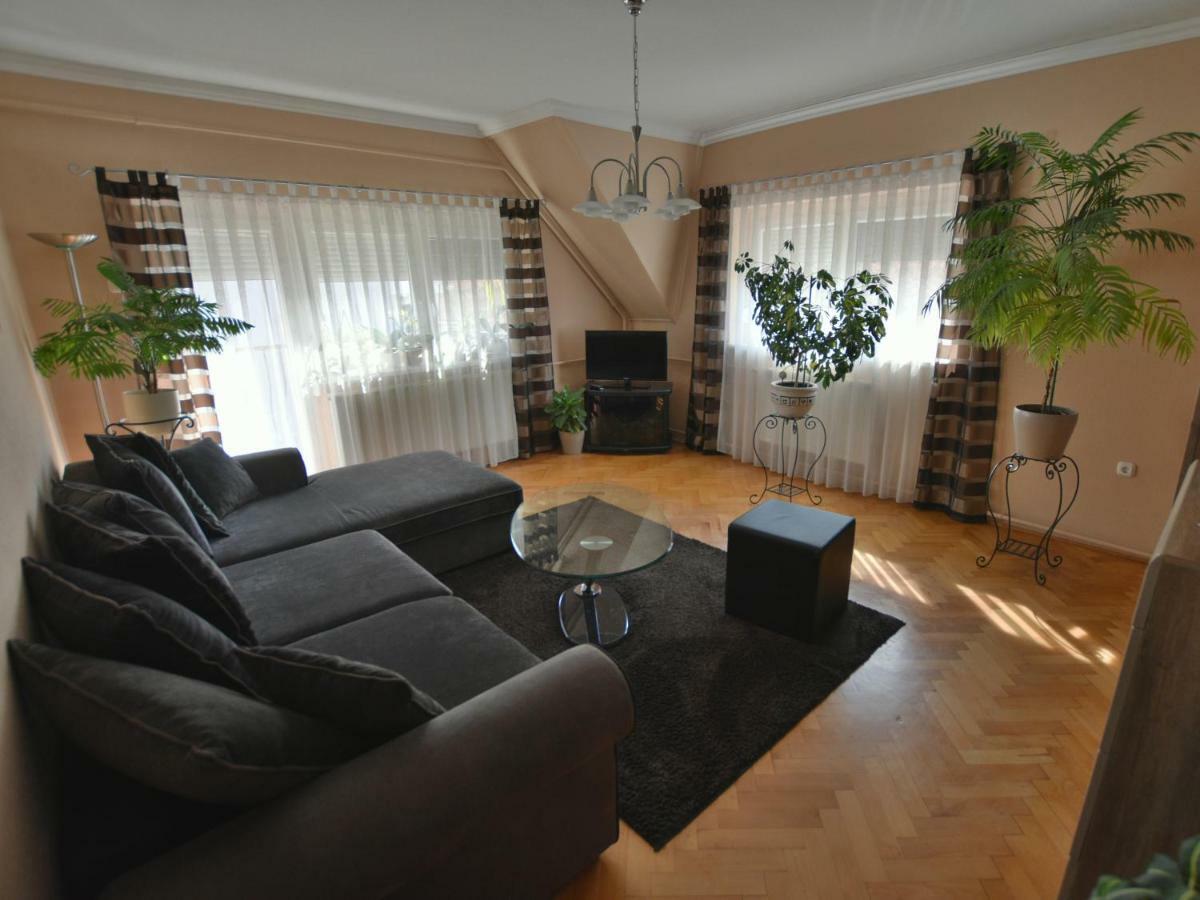 Szecsenyi Apartman Heviz Ngoại thất bức ảnh